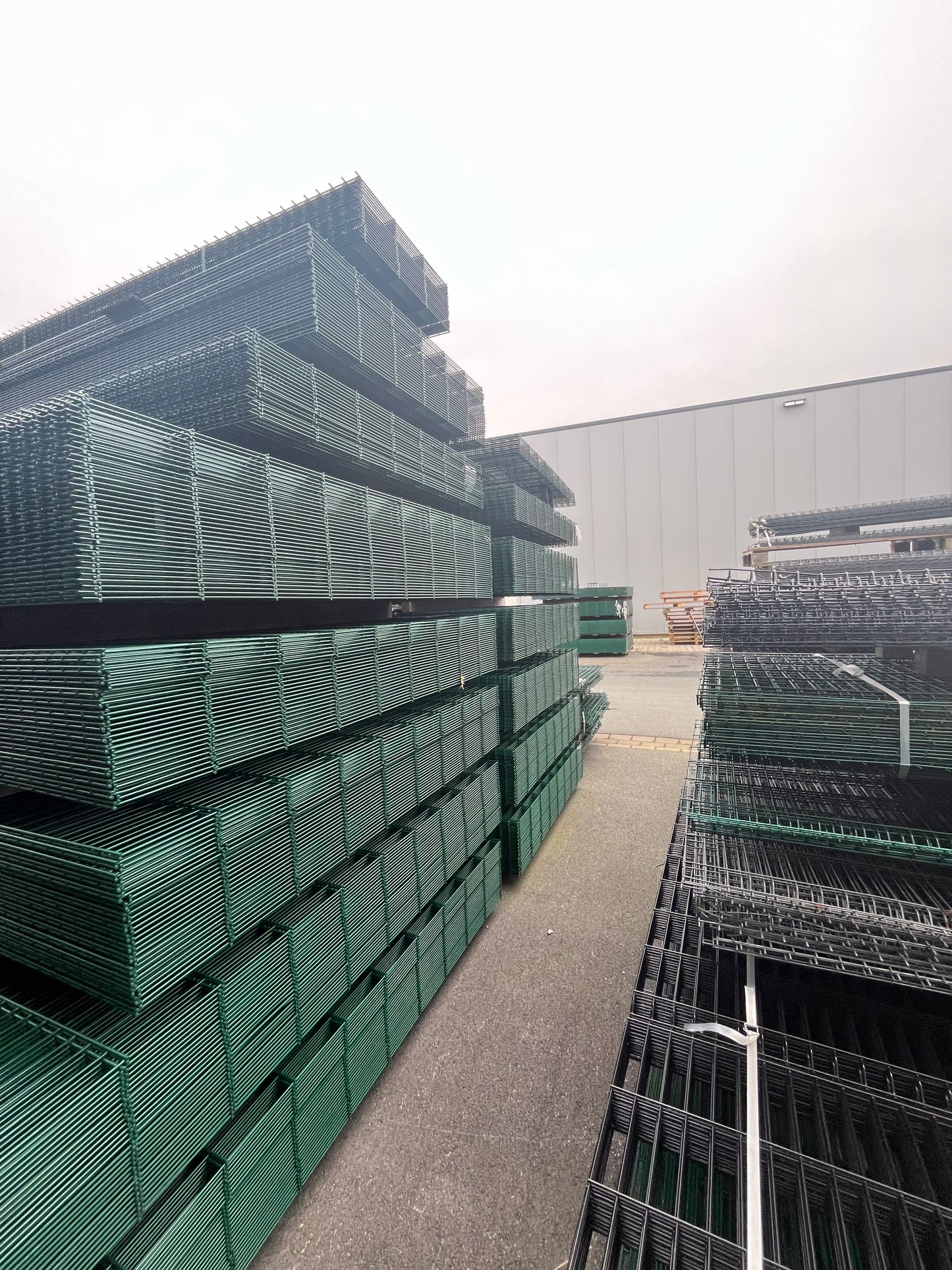 Doppelstabmattenzaun 25 m, 1,23m Hoch B-Ware Restposten inkl. Pfosten