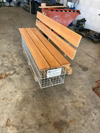 Gartenbank wetterfest feuerverzinkt, Bangkirai Holz 375 € Versand möglich