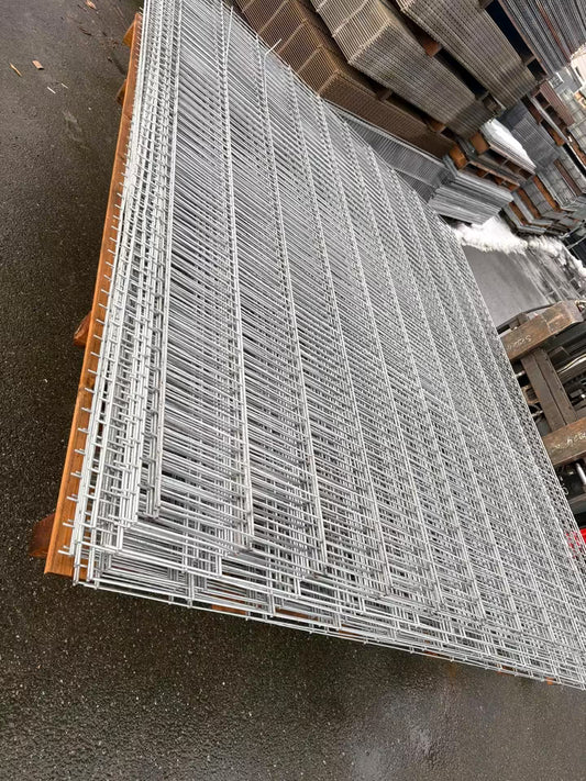 Doppelstabmattenzaun Set 203 cm hoch verzinkt 6/5/6 – 60 m – B-Ware