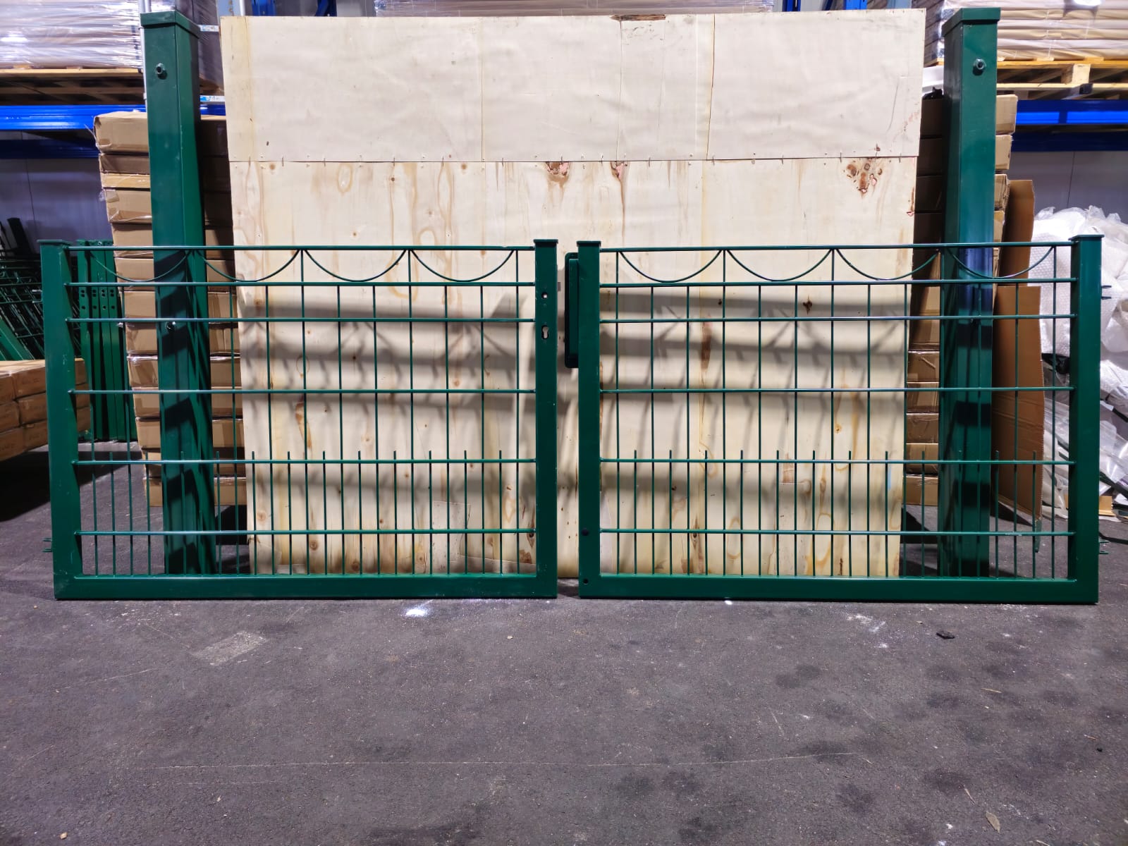 Doppelflügeltor 3,0 m breit – verzinkt & grün – inkl. Locinox Schloss –Sortimentswechsel