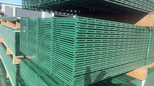 Doppelstabmattenzaun 25 m, 0,83m Hoch  B-Ware Restposten inkl. Pfosten |