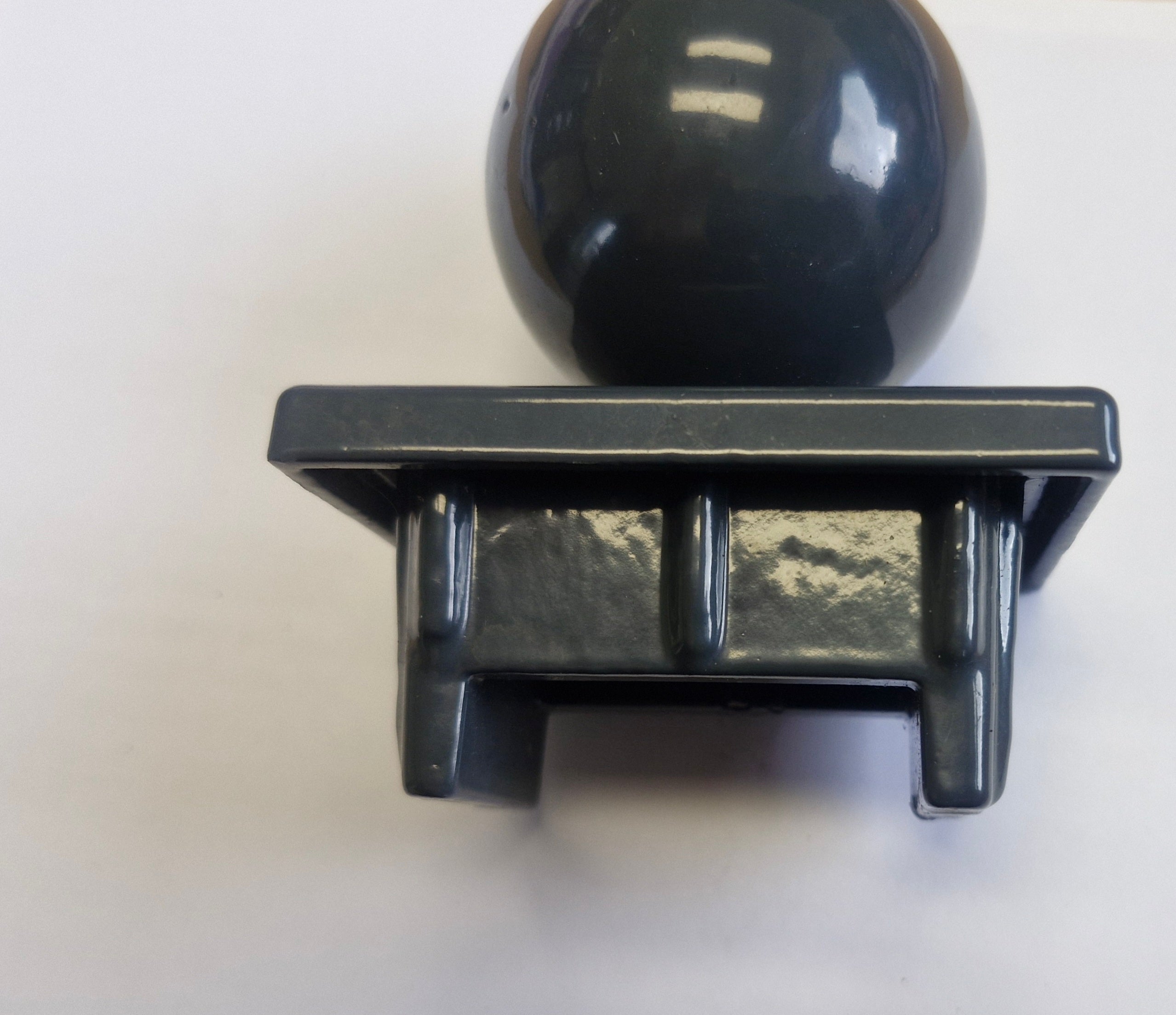 Kugelkappe 60x40 mm anthrazit – Stahl Pfostenkappe Ø 50 mm – B-Ware / Restposten