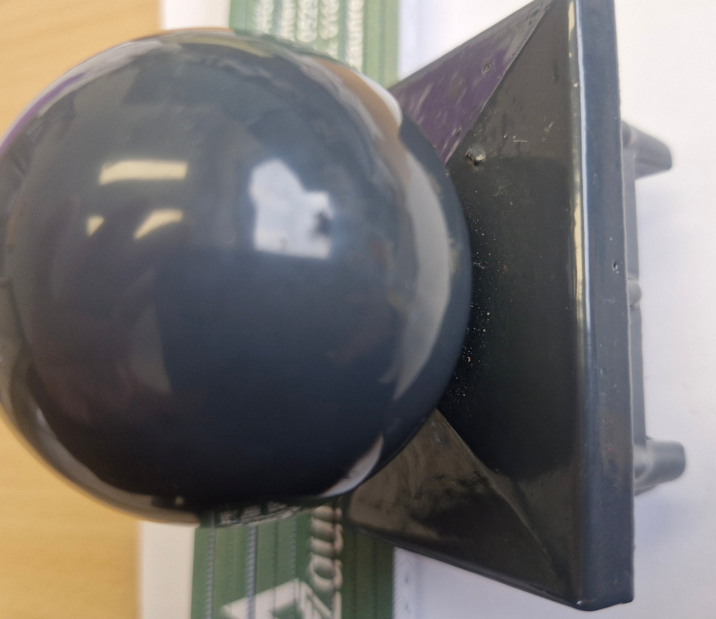Kugelkappe 60x40 mm anthrazit – Stahl Pfostenkappe Ø 50 mm – B-Ware / Restposten